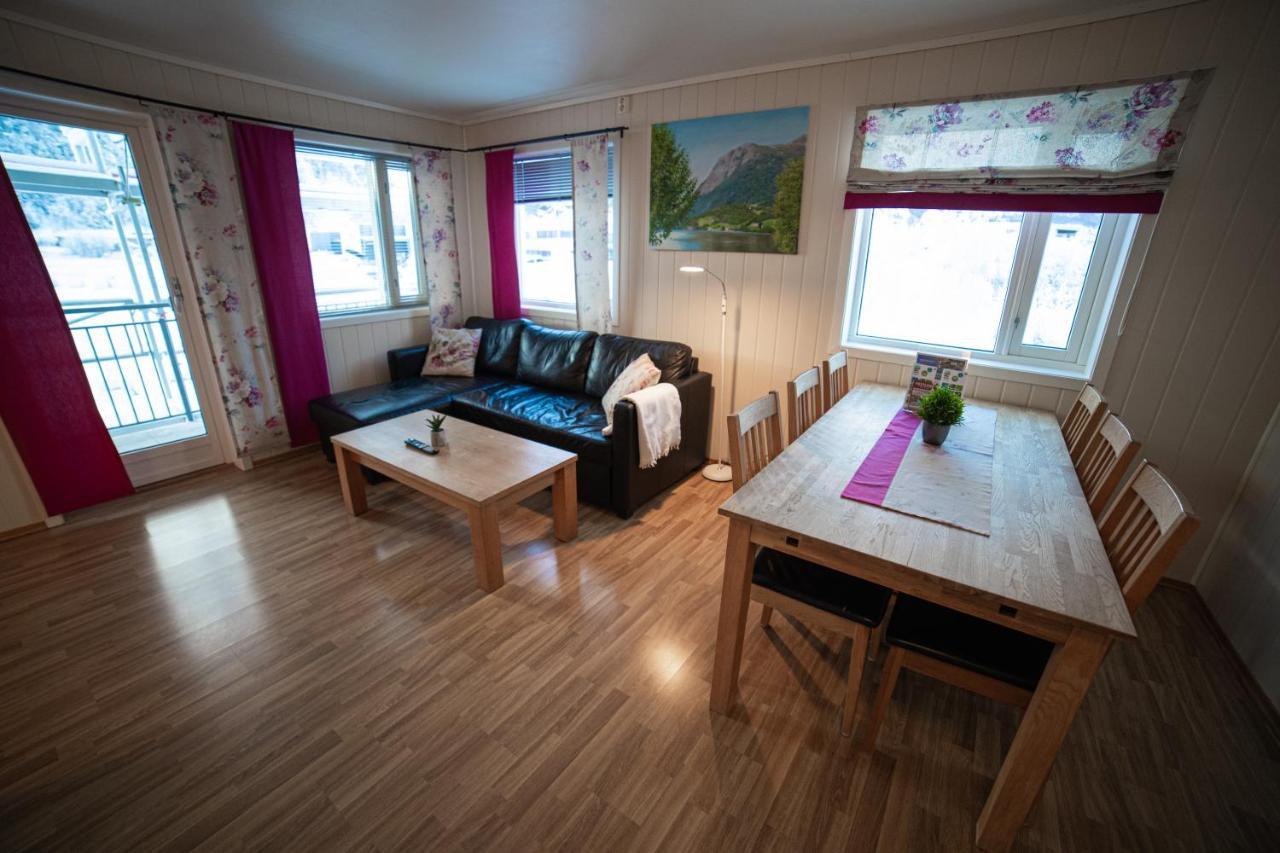 Forde Gjestehus Og Camping Εξωτερικό φωτογραφία