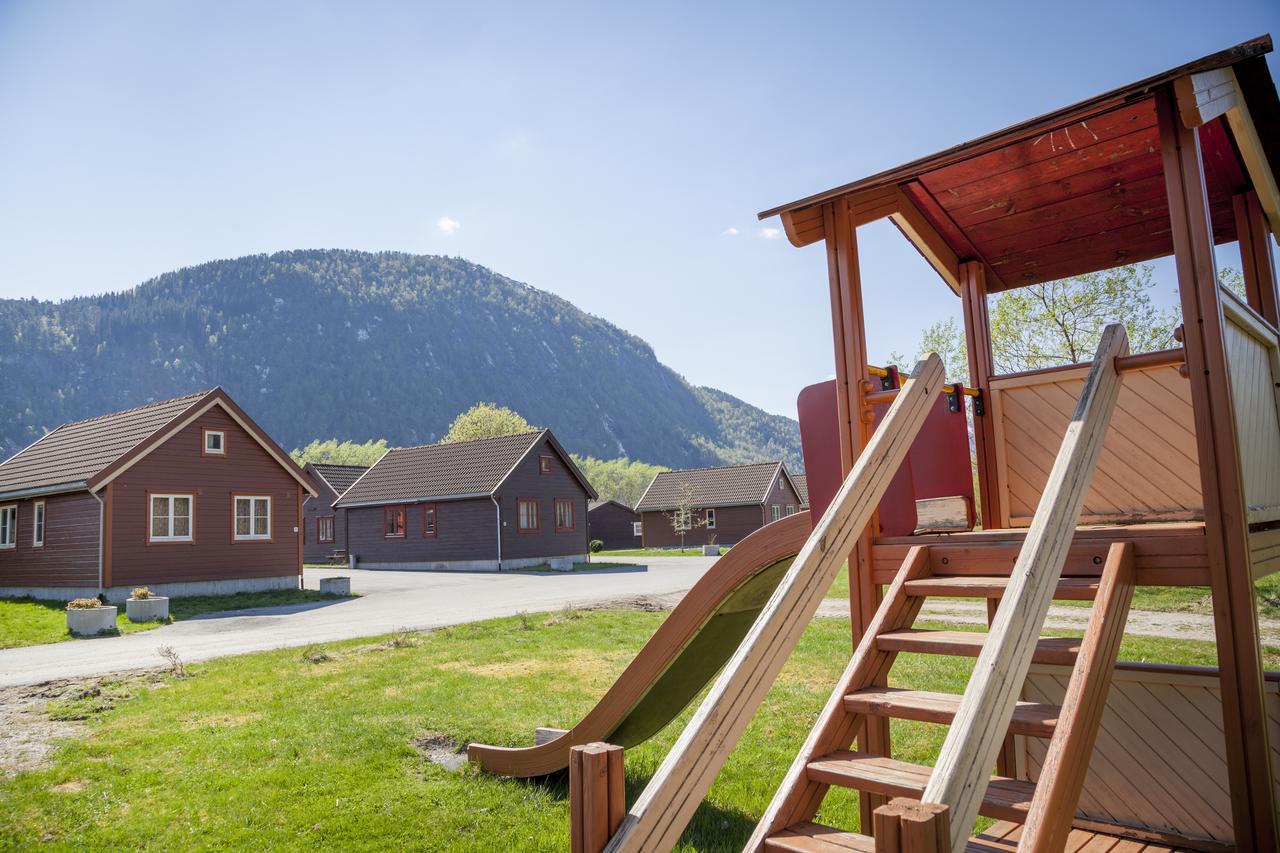 Forde Gjestehus Og Camping Εξωτερικό φωτογραφία